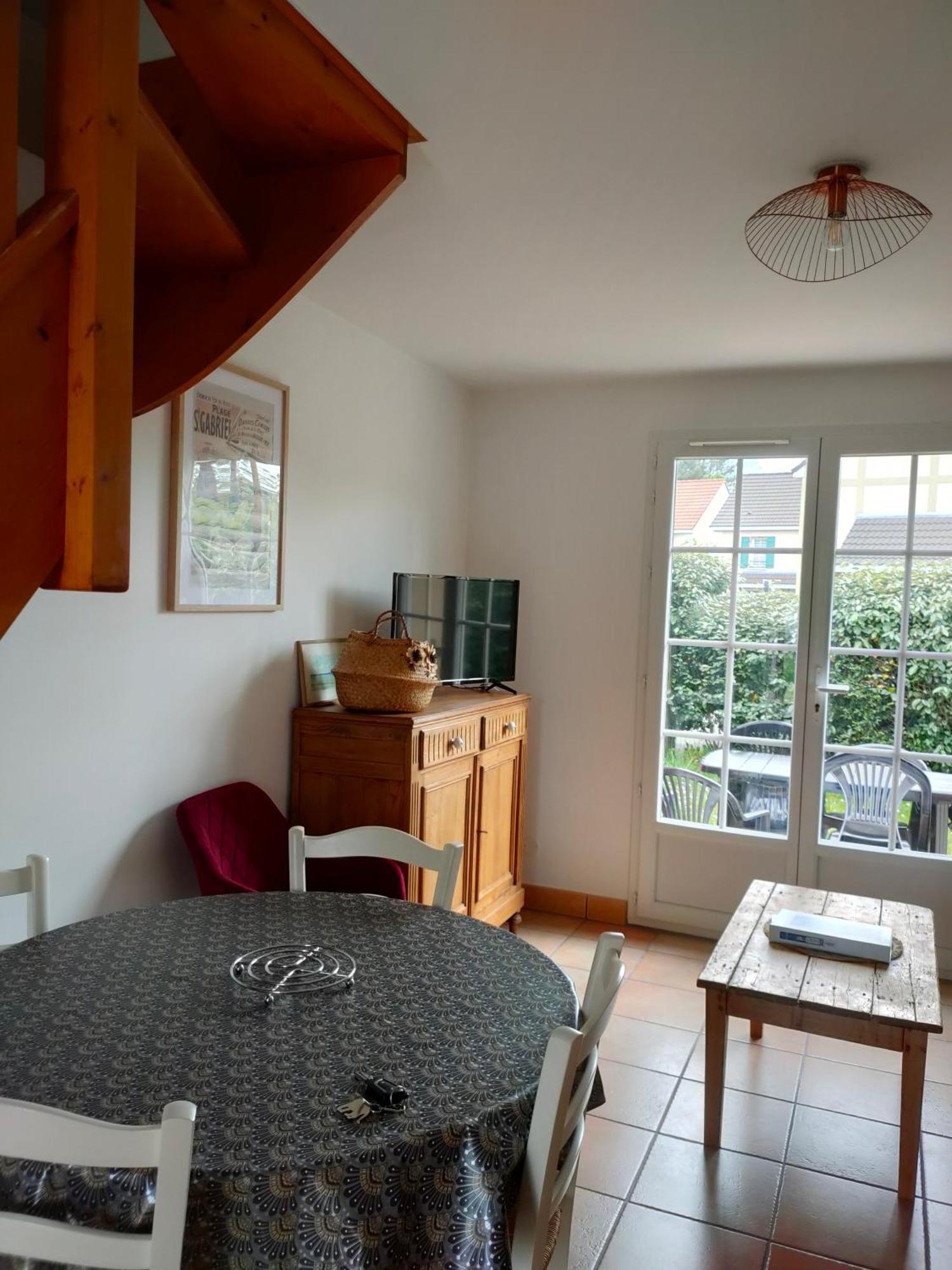 Holiday home Entre Terre Et Camiers